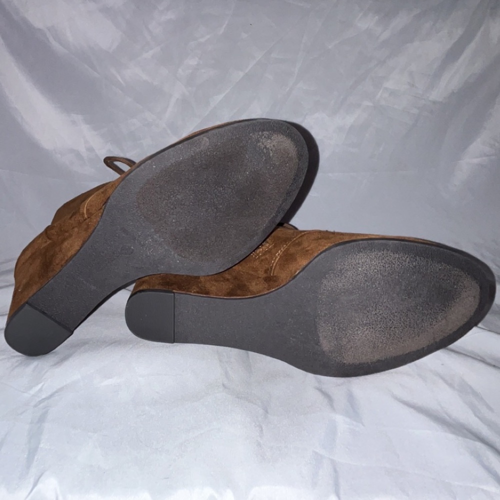 New American Eagle Brown Suede Ankle Wedge Booties 9.5 Lace Up Zip Side 3” Heel - Picture 5 of 7